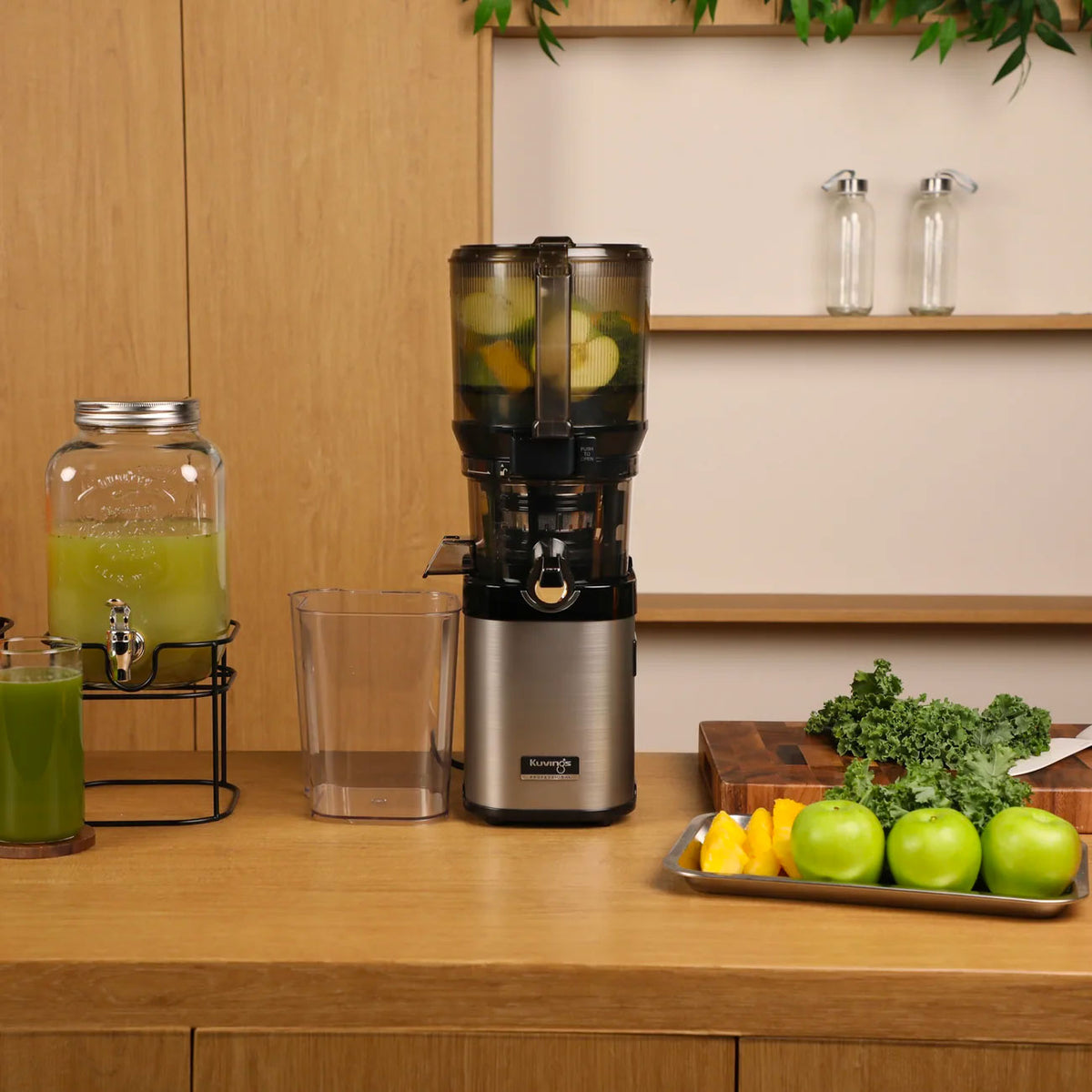 Kuvings CS800 Hands-Free Masticating Juicer